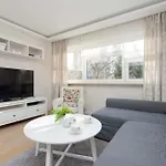 Cozy And Family Close To The Metro In By Renters * Varsovie