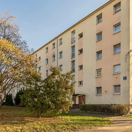 Cozy And Family Close To The Metro In By Renters Appartement