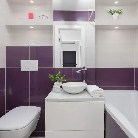 Cozy And Family Close To The Metro In By Renters * Warszawa